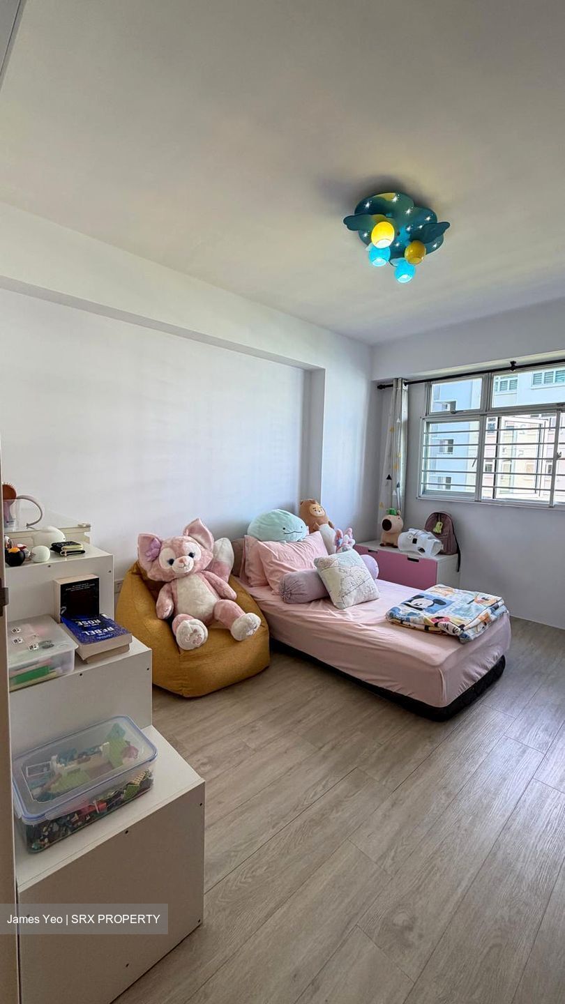 Blk 428B Floral Spring @ Yishun (Yishun), HDB 5 Rooms #513837271